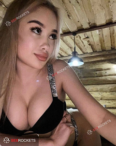 Настя 25 лет — фото и список услуг